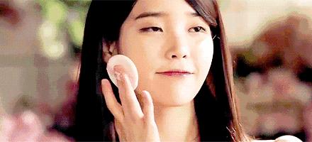 散粉或者粉饼无粉感,蜜粉散粉粉饼区别在哪