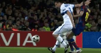 足球搞笑假摔集锦,足球假摔搞笑视频影帝