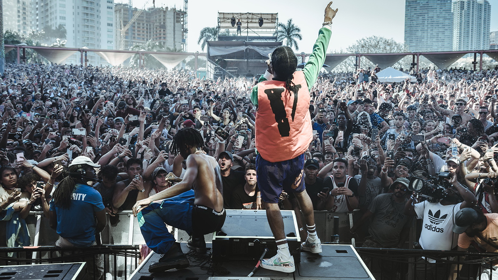 贝克汉姆和贝利哪个厉害,f1贝克汉姆挥旗