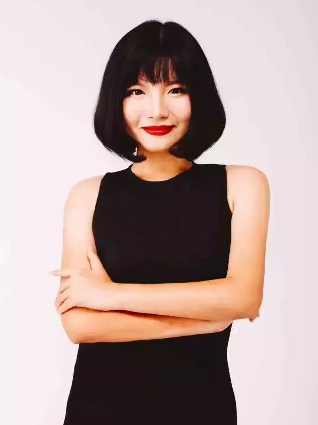 8月4日，国内顶级啦啦操队伍、《星光大道》亚军郝歌等齐聚金沙滩啤酒城！