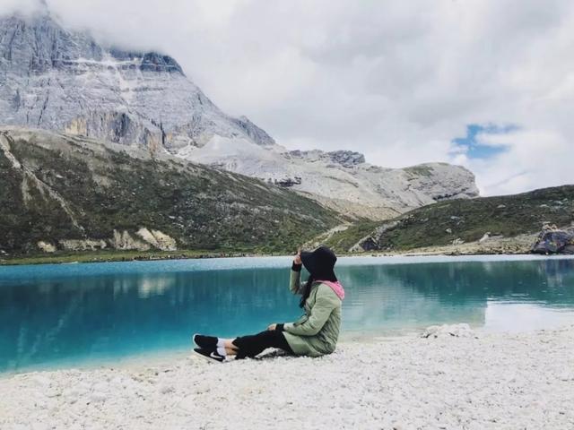 稻城亚丁门票可以玩两天吗,稻城亚丁现在旅游要不要门票