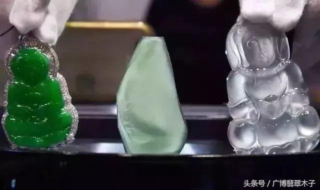 六千多块的“龙石种“翡翠，不用想都是假货