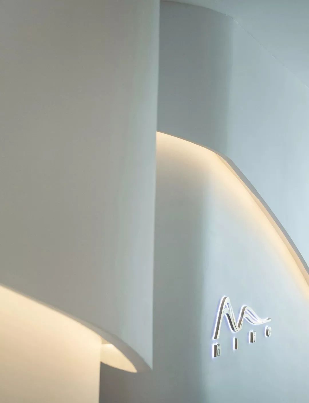 miho绫宠嵎鑲や綋缇庡涓績鏂板厜閲屽簵,miho绫宠嵎鑲や綋缇庡涓績