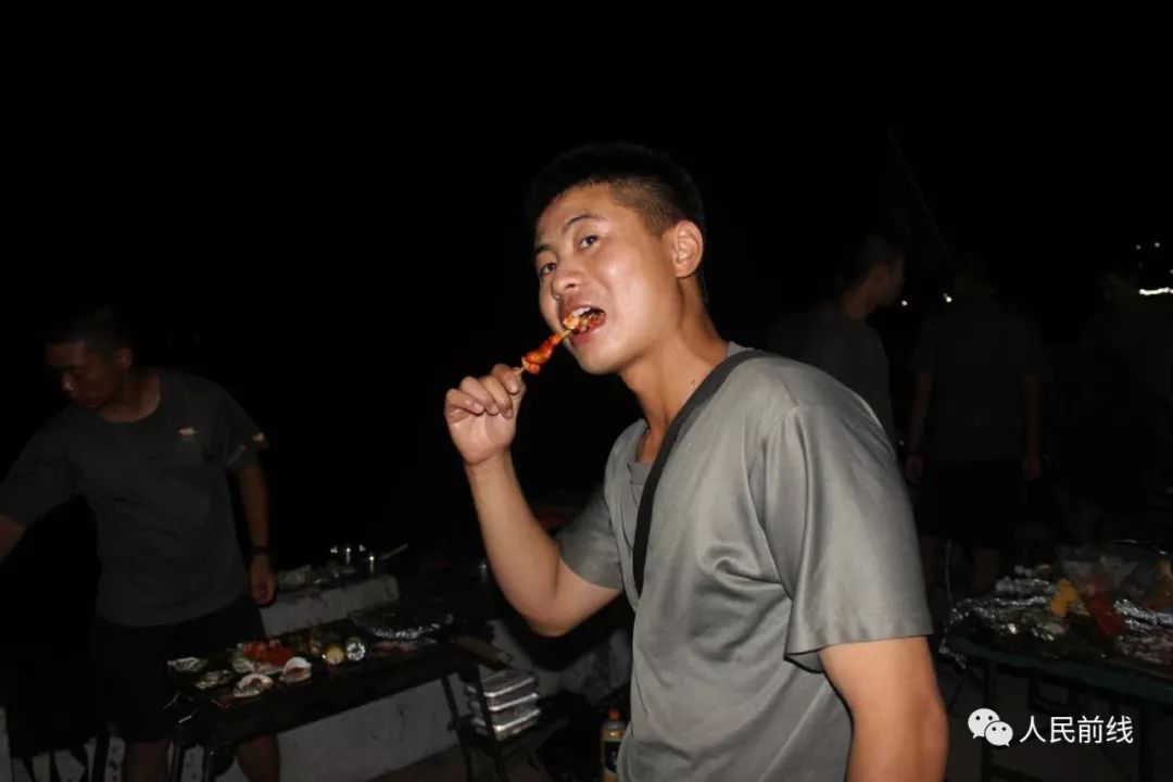 面朝大海人生就像一场旅行,面朝大海烧烤