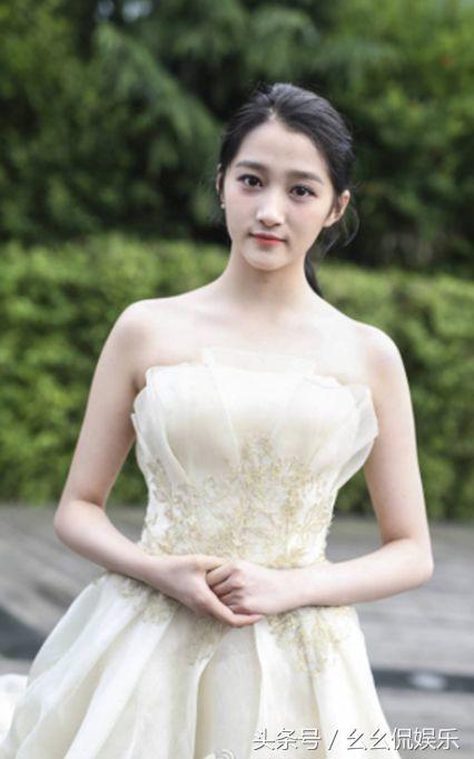 虎扑直男杨超越,虎扑直男票选女神贾静雯