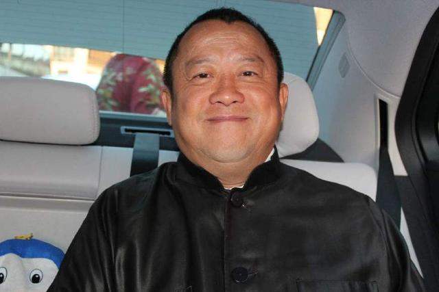 娶了娇妻的四位丑男星,长得丑还花心五位男星