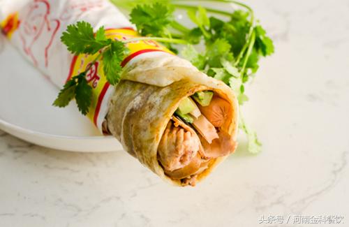 卤肉卷饼王怎么做,卤肉卷和煎饼果子的区别