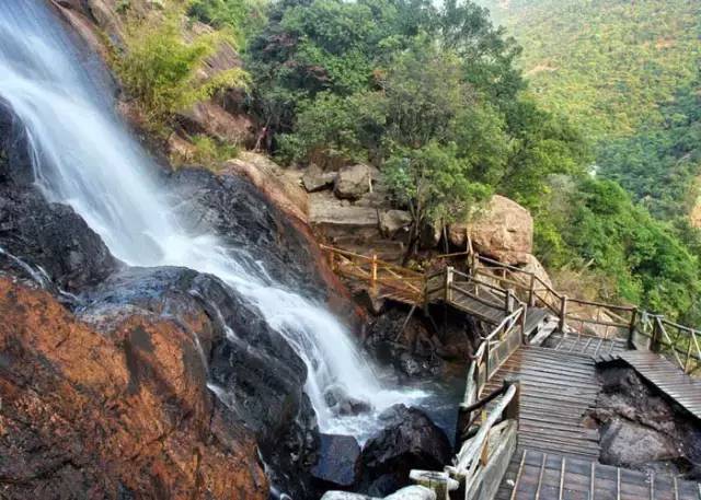 避暑胜地深圳附近,深圳热天避暑游玩