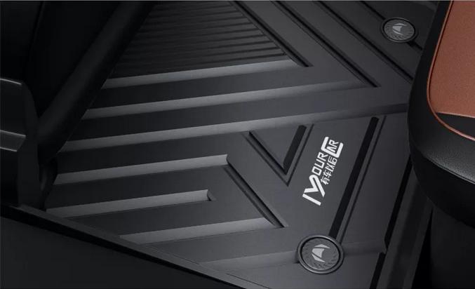 用错汽车脚垫后果很严重!快把不合格的脚垫扔了,换这个吧