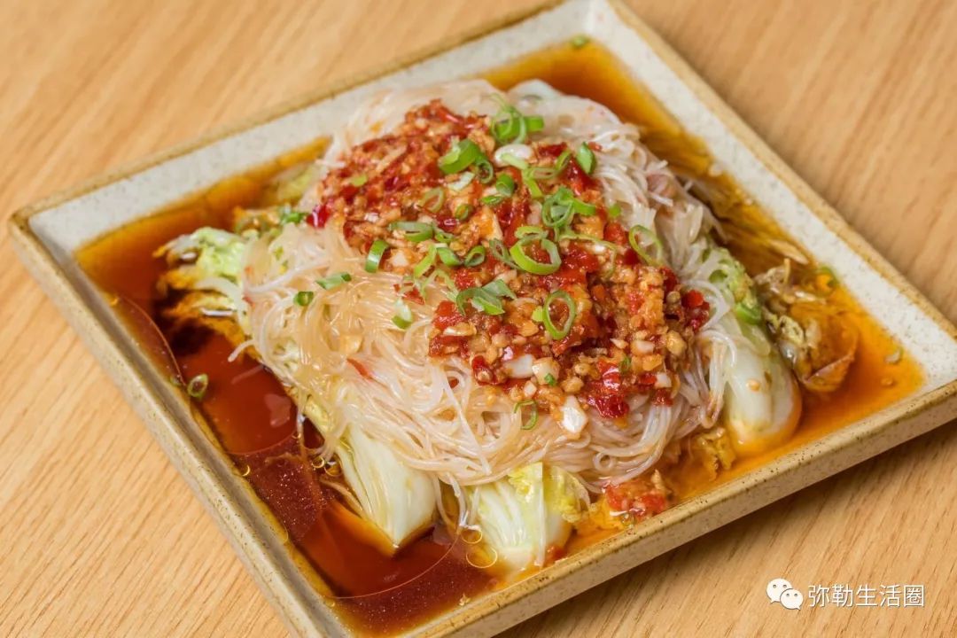 90后美女开轻食店,90后美女创业开快餐店