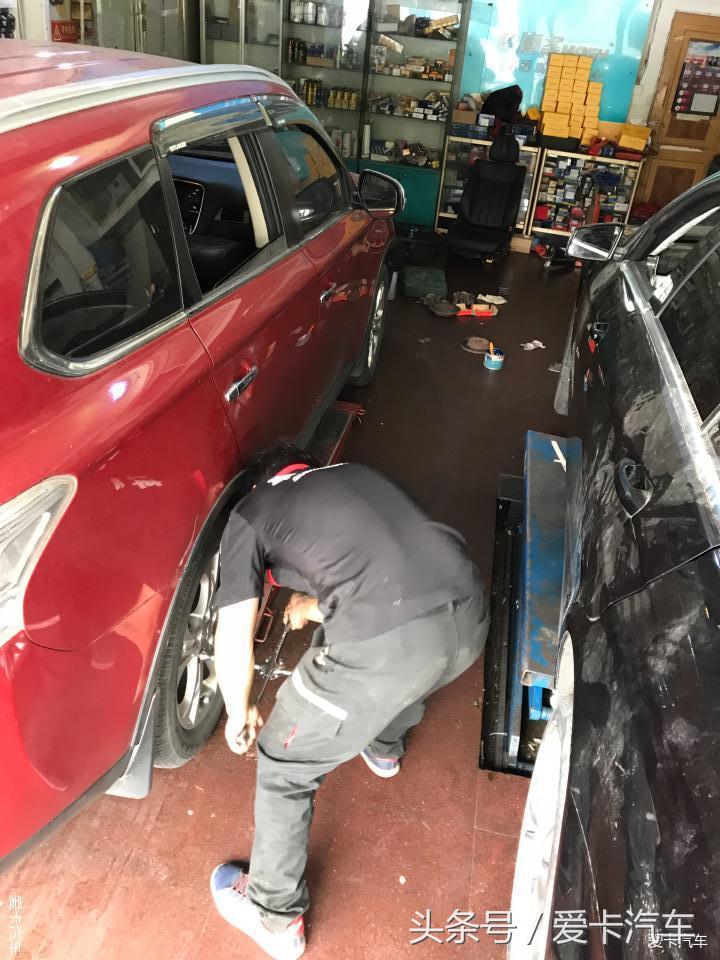 三菱欧蓝德19款的怎么换胎,欧蓝德质保期内轮胎是否免费更换