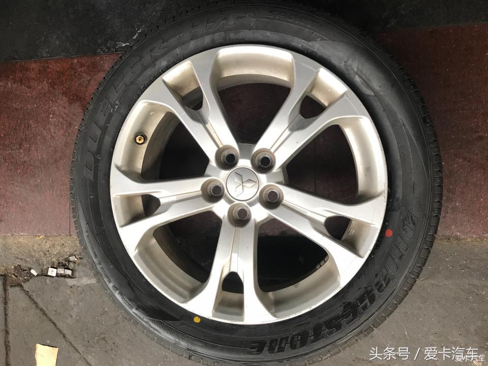 三菱欧蓝德19款的怎么换胎,欧蓝德质保期内轮胎是否免费更换