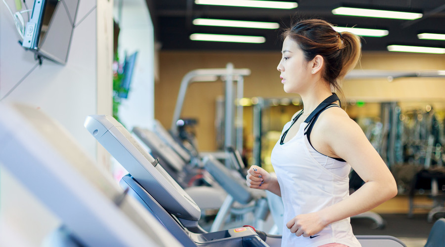 膝关节滑膜炎表现出哪些症状,膝关节滑膜炎的症状怎么治疗