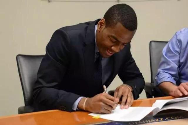 nba最新签约凯尔特人,2014年nba新秀提前续约大合同