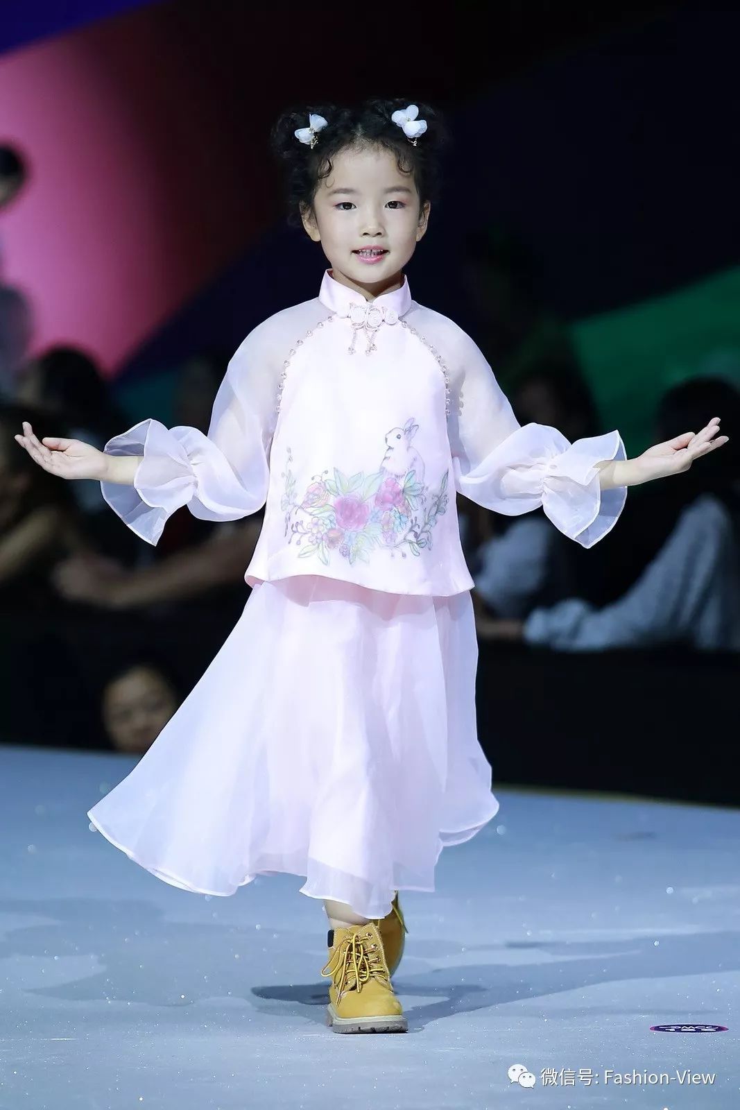 重庆2020国潮少儿时装周,2019重庆国际少儿时尚周启幕