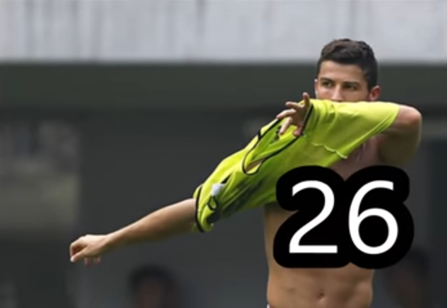 c罗的身材是怎么练出来了的,c罗18岁年轻身体与现在对比照片