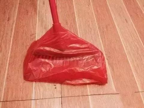 家里头发到处掉怎么清理,头发毛囊被油脂堵塞自己怎么清理