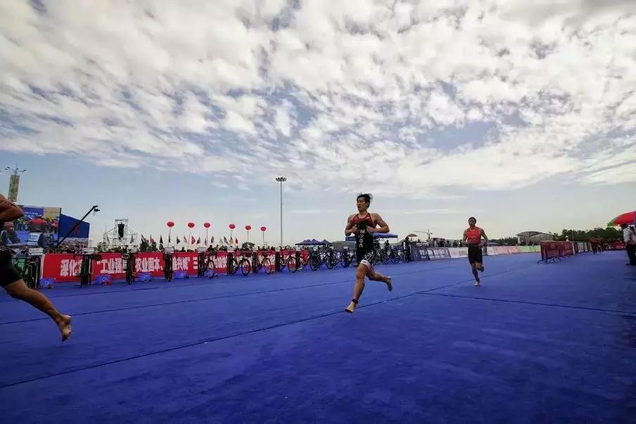 成都155个公共体育场馆免费,成都体育场有序开放