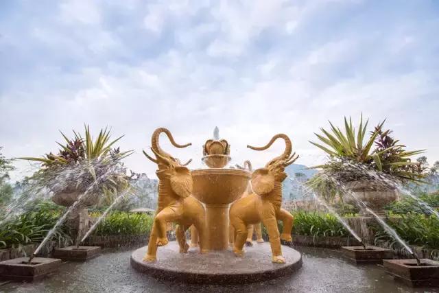 云顶温泉度假酒店无边际泳池,云顶温泉大酒店有多少家