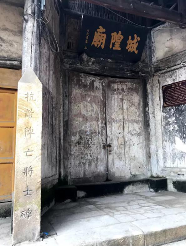 四川一古镇荒废无人居住,四川这座隐藏在喧闹中的千年古镇