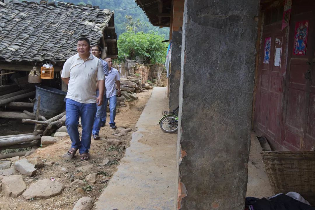 「创富人物」凌云茶乡“领头阳”的人善茶方纯