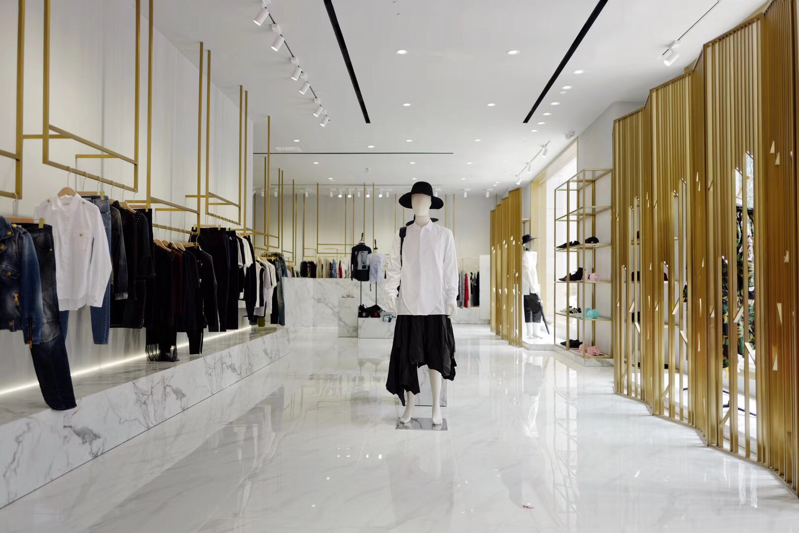 枫丹奢侈品集合店,奢侈品集合店