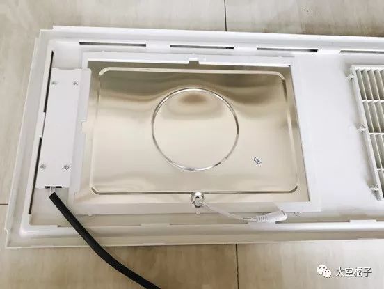 雷士浴霸小夜灯功能,照明多功能电风扇