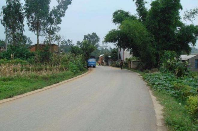 水泥路长600米大概多少钱,20公里农村水泥路造价多少钱左右