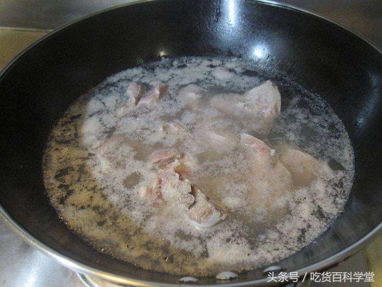 鱼胶炖筒子骨怎么做没有腥味,筒子骨煮的时候腥味怎么办