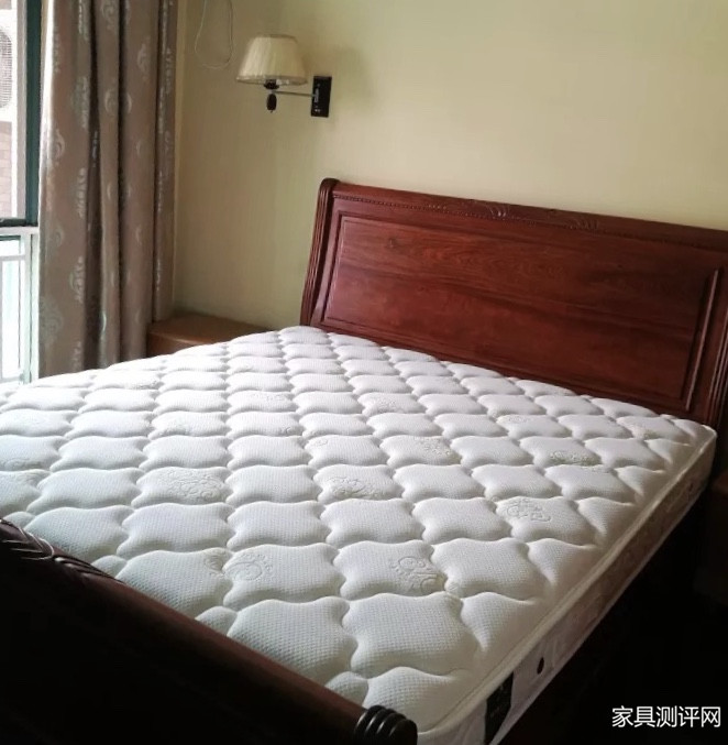 美剧里面超级软的枕头,美剧中他们的床垫为啥那么软