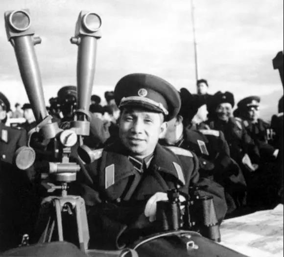 淮海战役，毛*东泽**为何赞誉粟裕是“大厨师和美食家的代表者”？