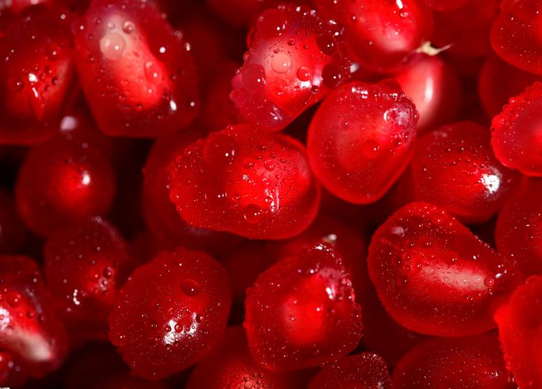 立秋之后女孩天天吃石榴，半个月后，身体发生惊喜的改变