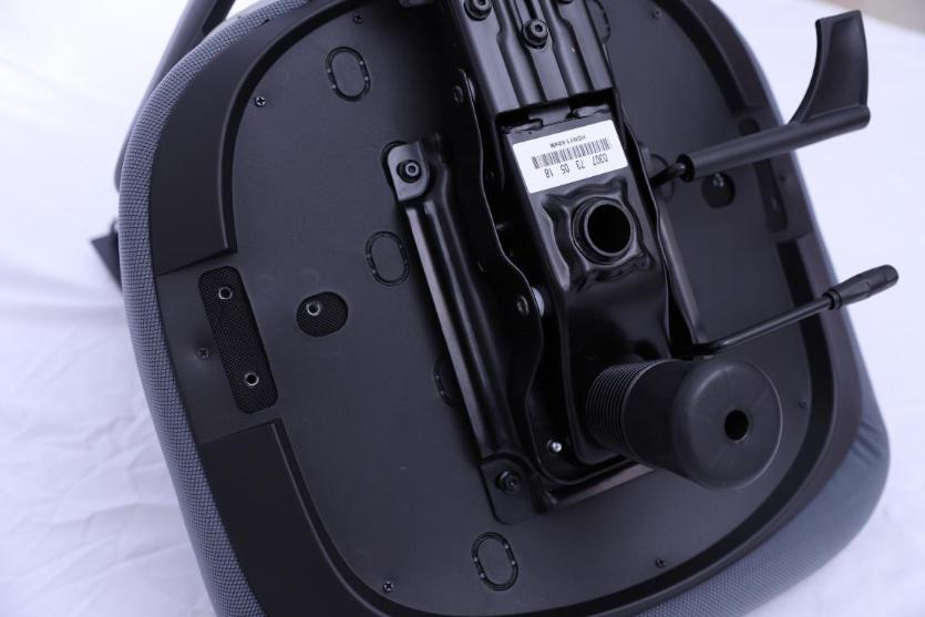 好调节的电脑椅,黑白调的电脑椅怎么样