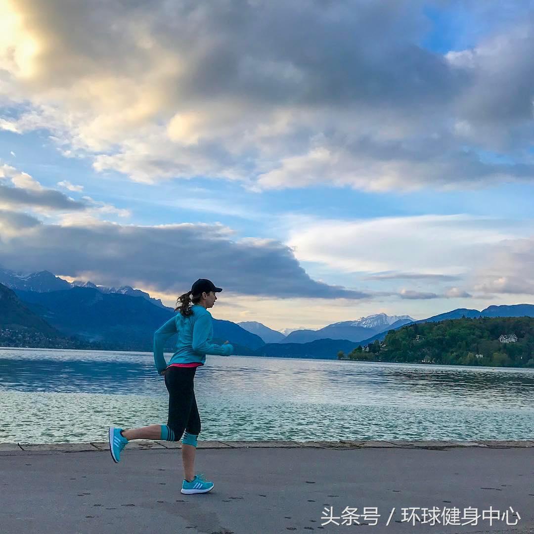 跑步小腿疼缓解的方法如下,跑步小腿怎么缓解疼痛