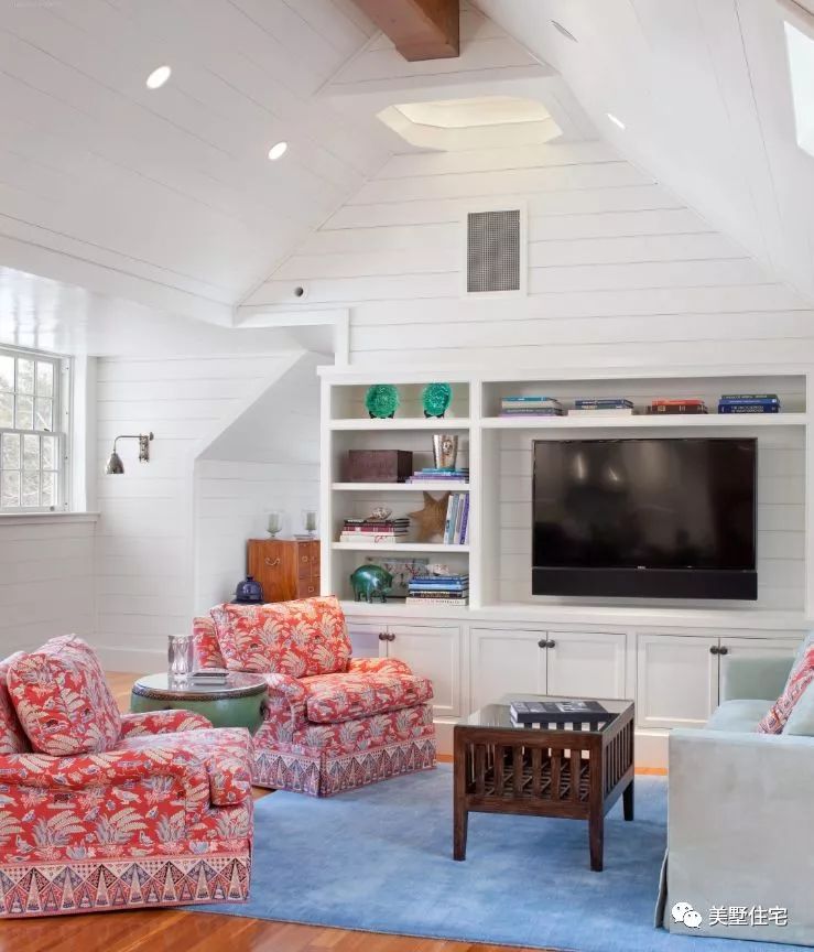 家有阁楼楼梯设计,家有斜顶阁楼