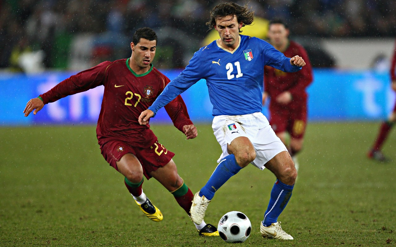 历史最伟大的足球球员是哪一位,足球队最重要的位置是哪一个