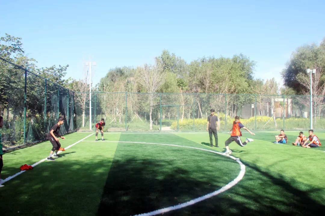 暑期足球比赛训练营,暑假足球训练感想