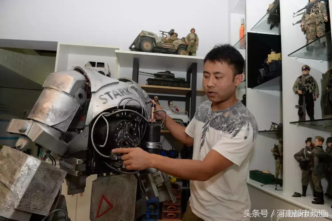 燃!成都小伙花400小时手工打造“钢铁侠”战衣,机械感爆棚!