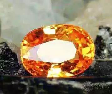 石榴石的鉴别和价格表,鉴别石榴石最简单办法