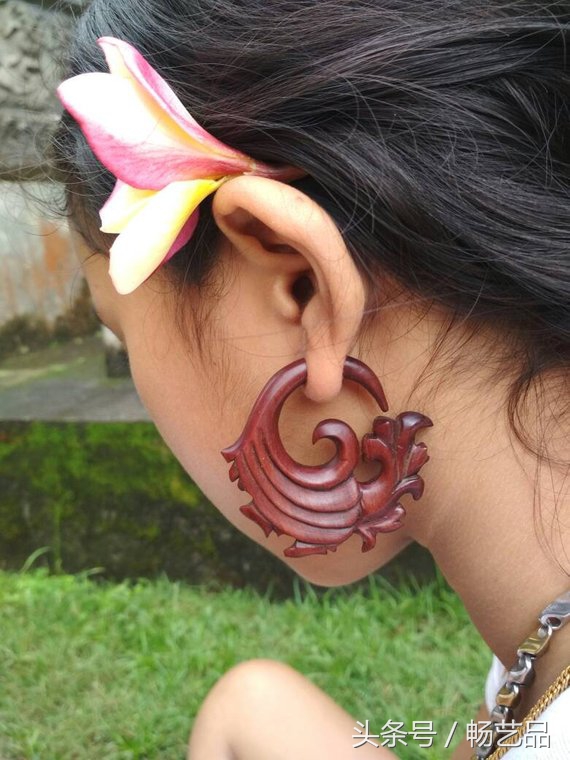 超级吓人的耳环,无耳洞夸张高级感耳环