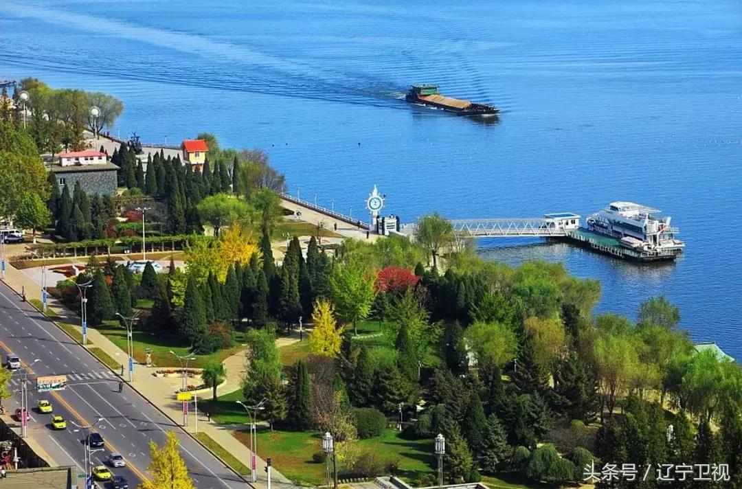 盛满欢乐，洒满真情，昨夜鸭绿江畔热情无眠！