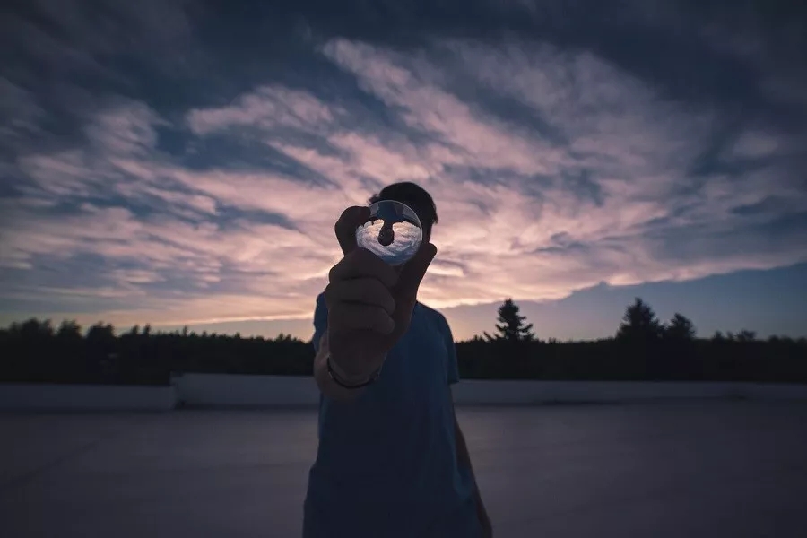 一个男人对你动真情的三个表现,一个男人对你有没有心就知道了