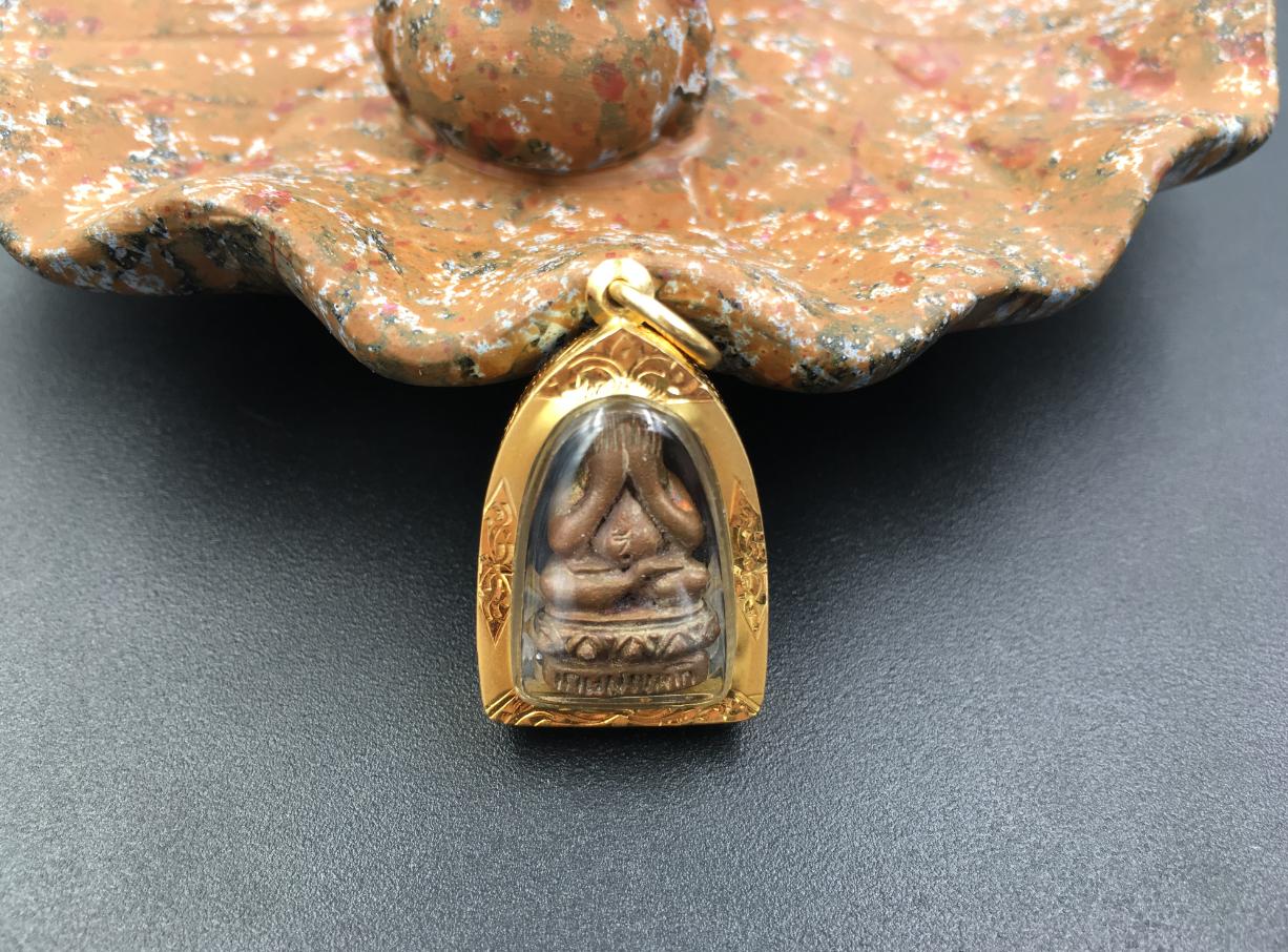 龙婆卡贤2538掩面佛