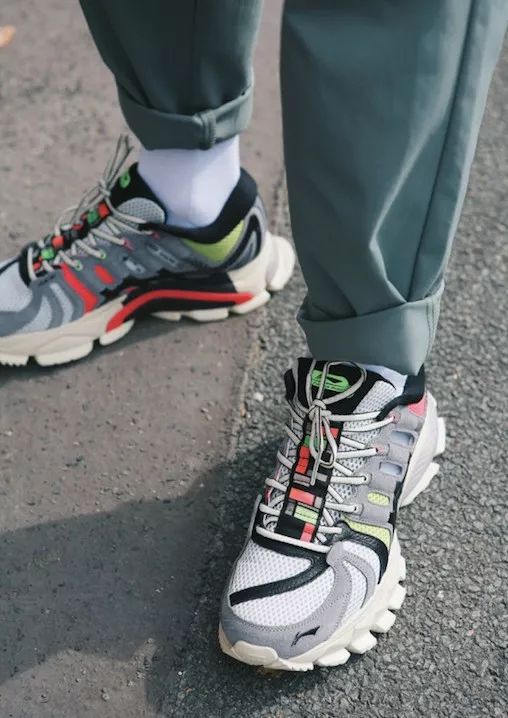 “鞋子不好买了，连FAKE水平也更高了”｜李宁的老鞋迷们