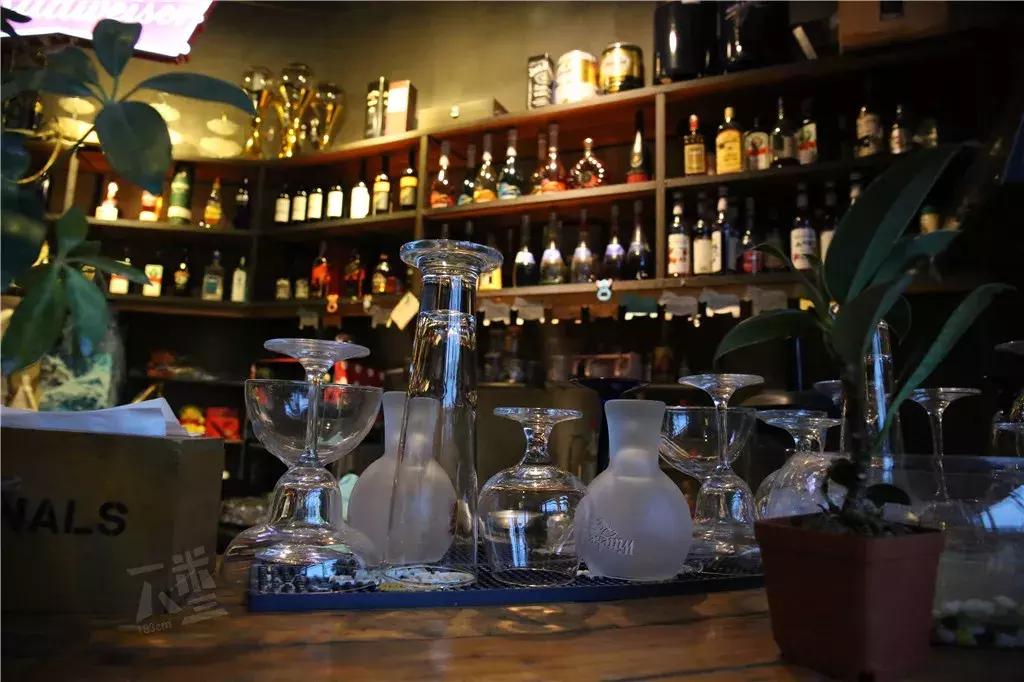 西安适合两个人微醺的清吧,洛阳适合闺蜜喝茶聊天的地方