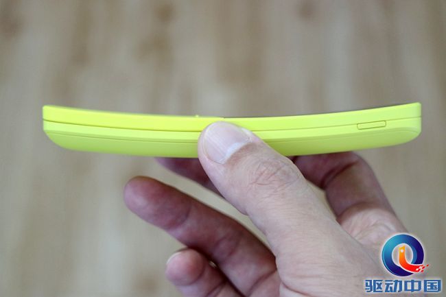 诺基亚82104g对比诺基亚81104g,诺基亚8110香蕉机解锁