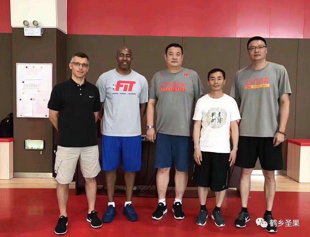 严格：千淘万漉虽辛苦吹尽狂沙始到金——画圆战术创始人李晓波的篮球故事