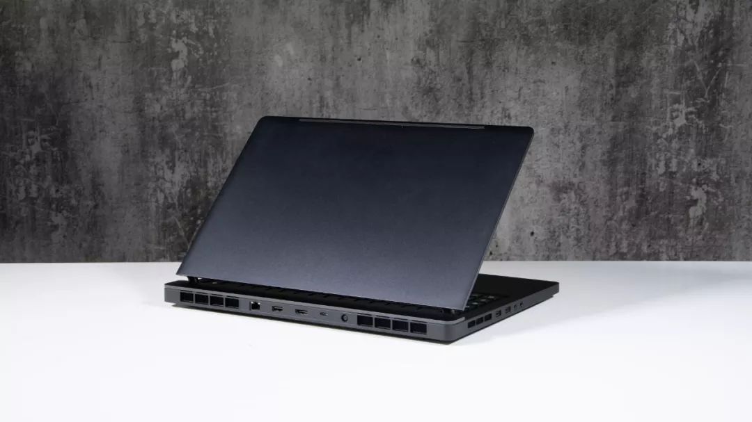 看起来非常低调的游戏本,聊一款高性价比的一线品牌游戏本
