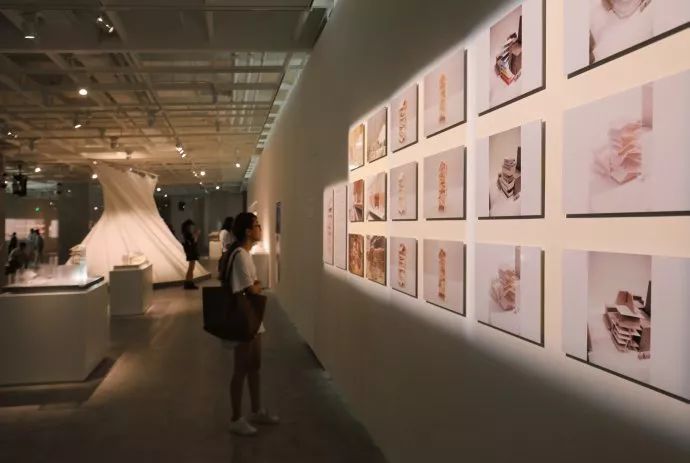 异化的负建筑—利星行偶遇隈研吾