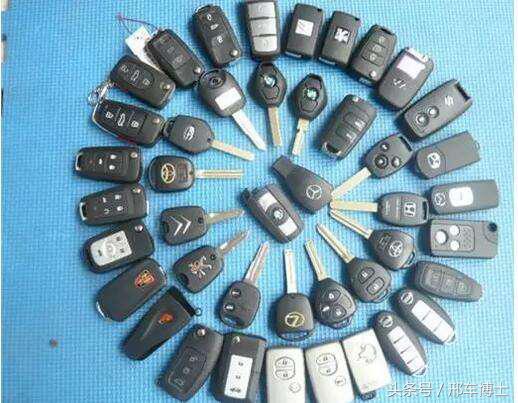 两把奔驰车钥匙都丢了怎么办,奔驰车钥匙丢了咋办